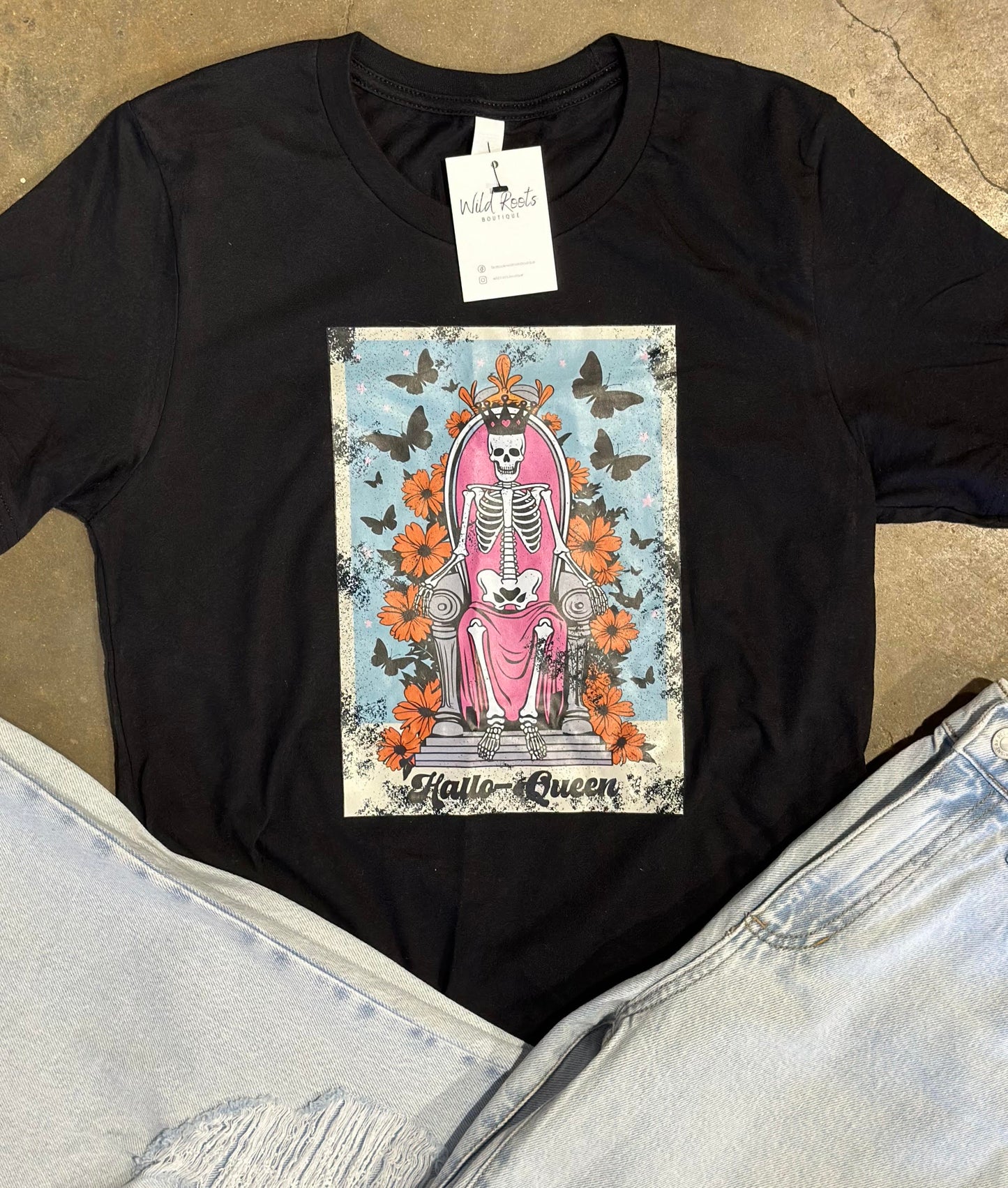 Hallo-queen Graphic Tee