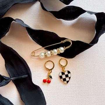 Solid Shoe Charms & Lace Sets